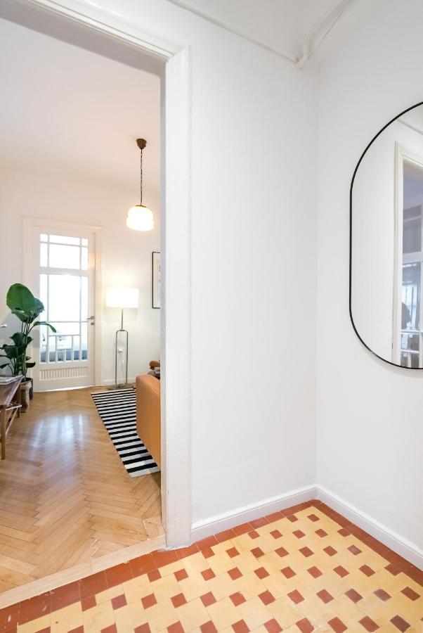 Cismigiu Serenity: 1Br Flat With Scenic Balcony Bucharest Exterior photo