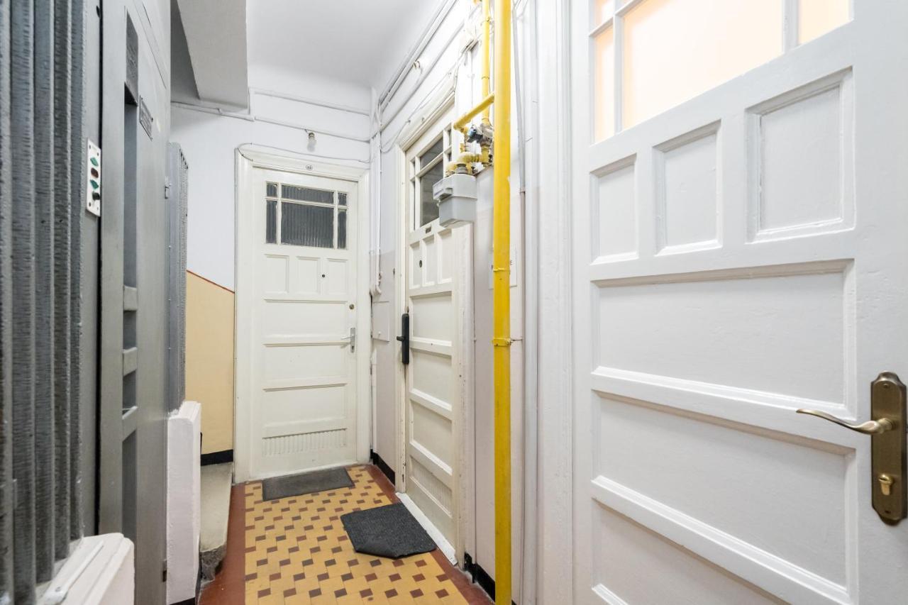Cismigiu Serenity: 1Br Flat With Scenic Balcony Bucharest Exterior photo